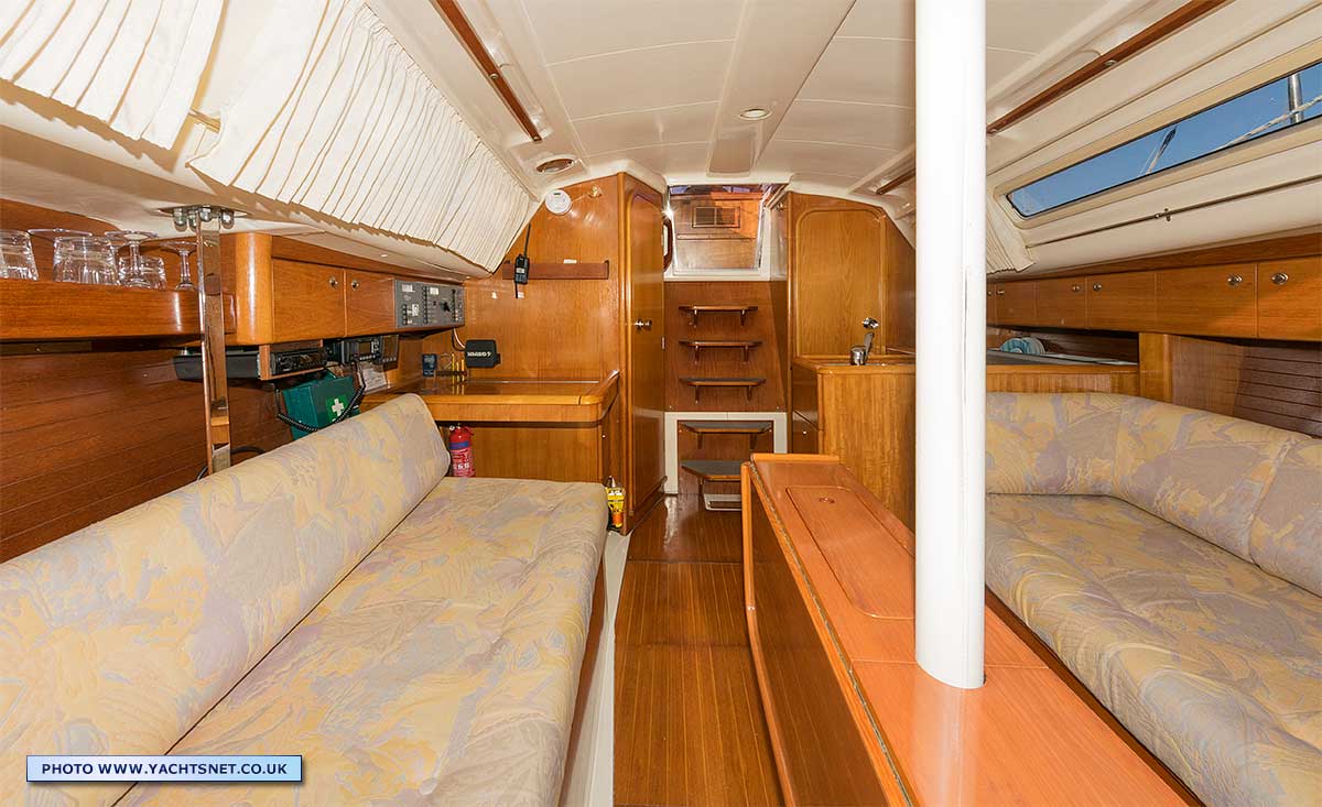 Saloon aft