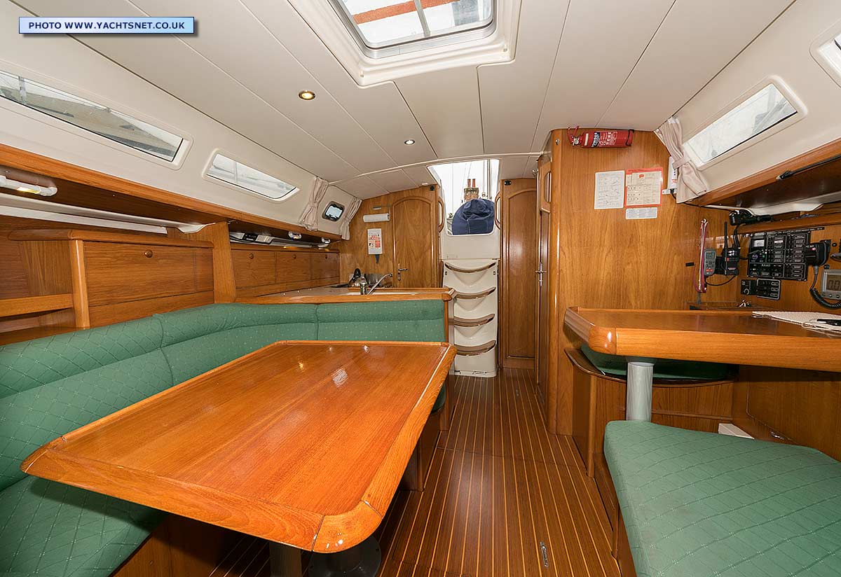 Saloon aft