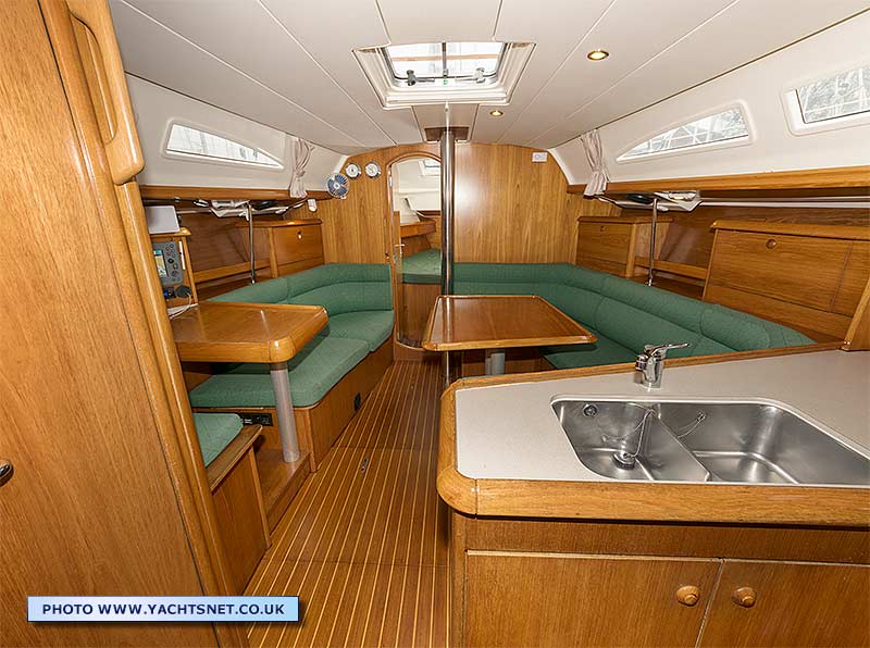 Saloon - Sun Odyssey 37 for sale