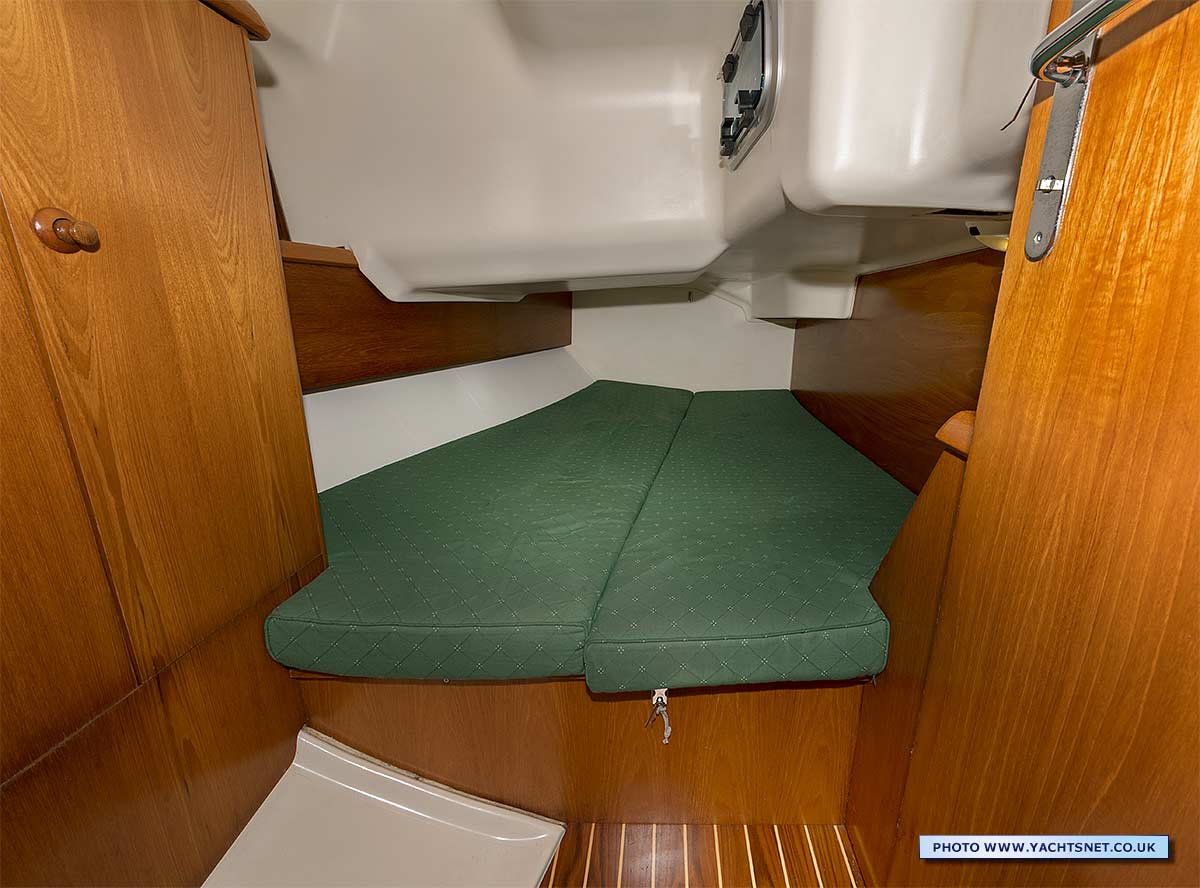 Starboiard aft cabin