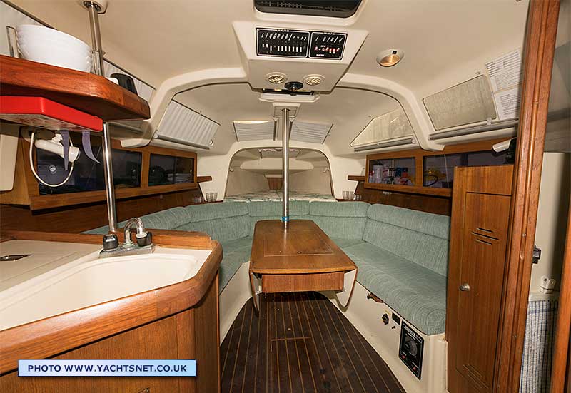 Saloon - Hunter Legend 295 for sale