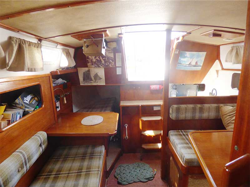 Saloon aft