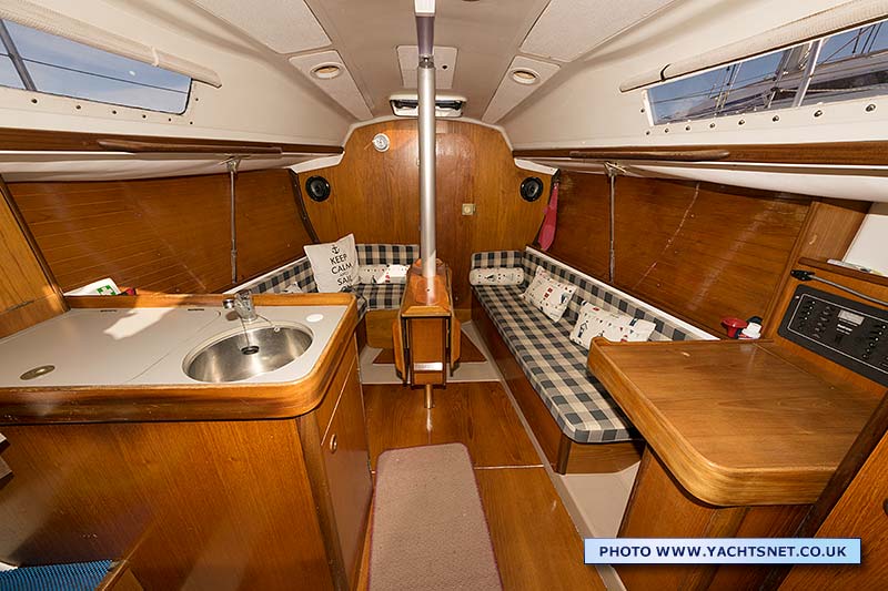 Saloon - Beneteau First 285 for sale