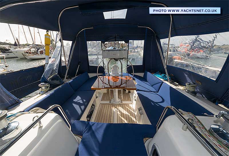 Cockpit aft