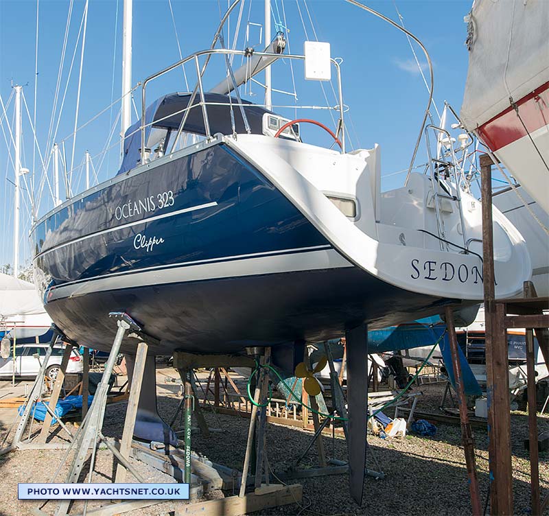 Oceanis 323