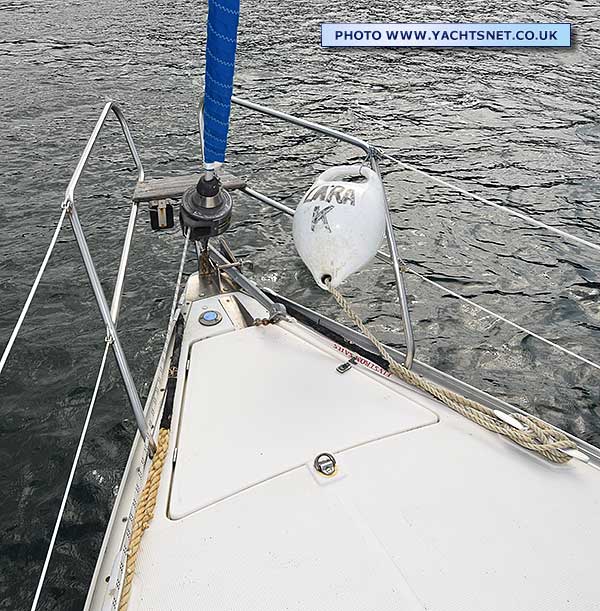 Bow detail