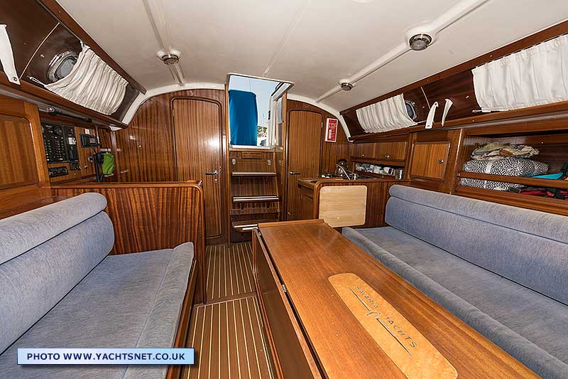 Saloon aft